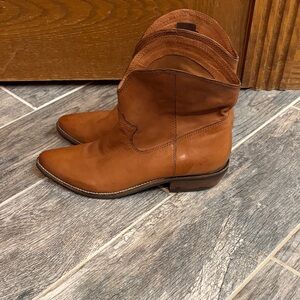 Nicole Women’s “Passionate” Western Ankle Boot, Cognac, Size 8